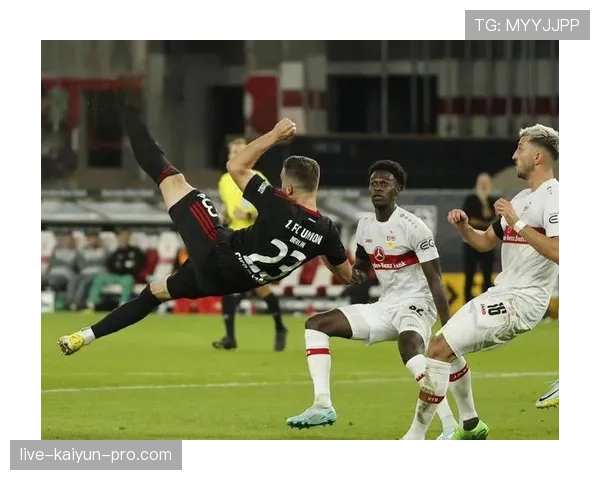 多特蒙德中场硬仗表现波动，持续高强度对抗下稳定性面临考验